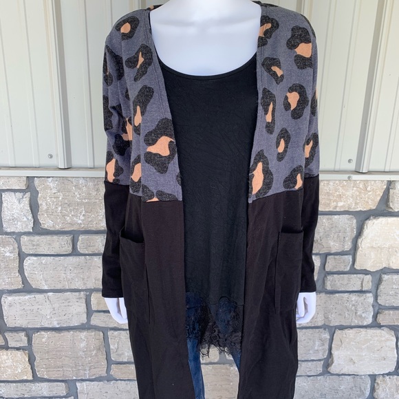 Leopard Colorblock Animal Print Cardigan - Picture 3 of 3
